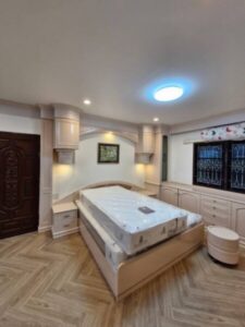 JT Engplus.com รับเหมาก่อสร้าง รับสร้างบ้าน รีโนเวทบ้านคุณหมอพันโชค ม.เกษมทรัพย์ เมืองเก่า 69 1
